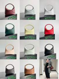 Picture of Bottega Veneta Handbags _SKUfw192821782fw